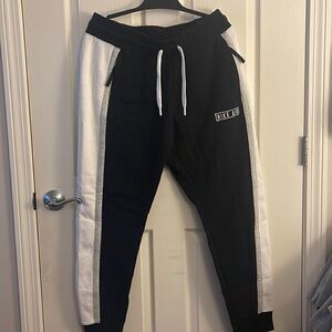 Nike sweatpants size large new with tag